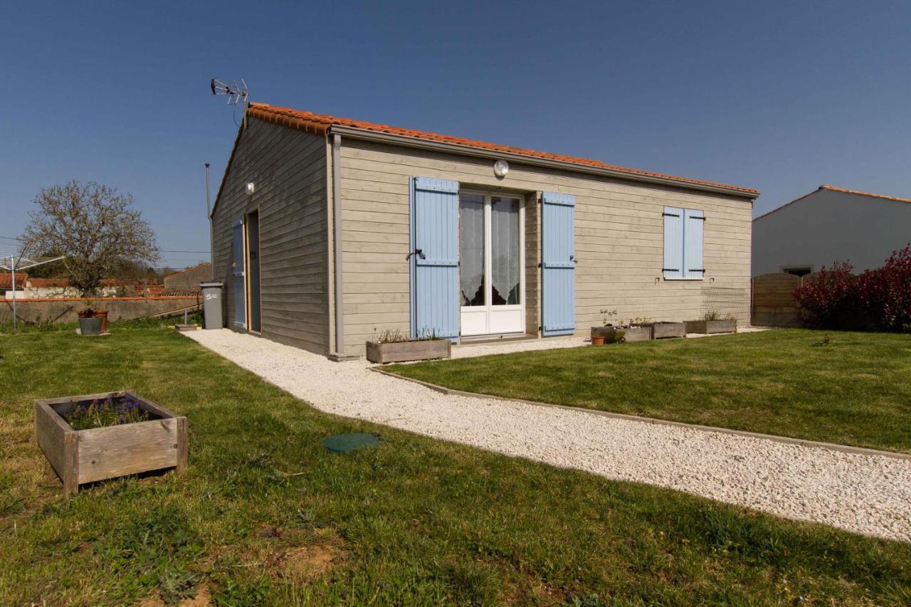 Le Chalet Vendeen Saint-Hilaire-la-Forêt Exterior photo